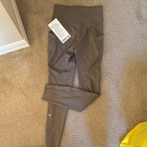 Lulu Fast and Free 25” Taupe Leggings with Side Pockets- NWT, Size 4